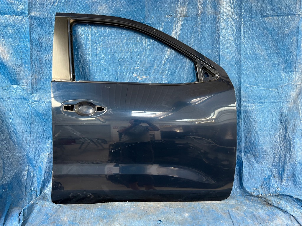 фото №1, Nissan navara v d23 правое передние дверь