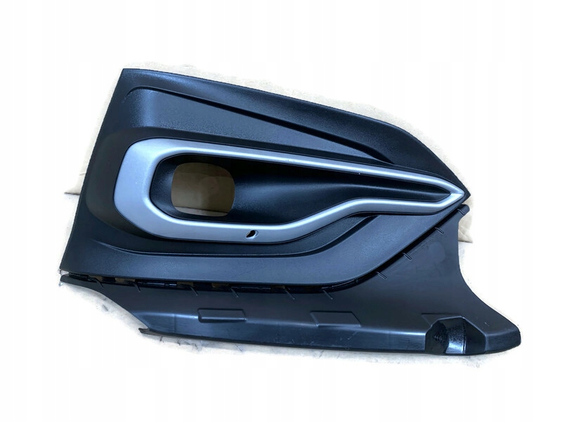 Купить Ford focus mk4 18- решётка бампера правая хорошее состояние