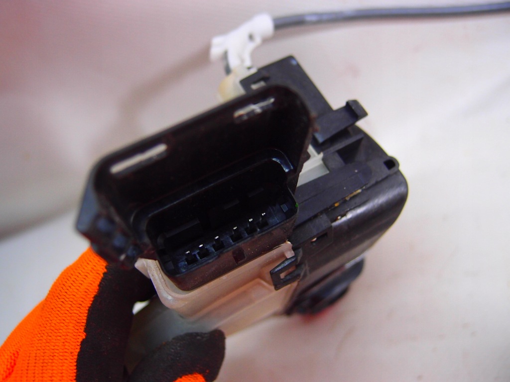 фото №4, Замок двері лівий задня 6 pin citroen ds7