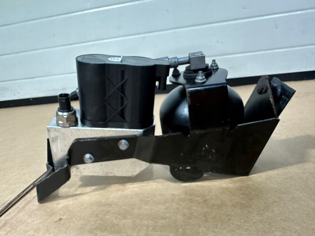 Блок abc, клапанный, клапанов abc задний , задний mercedes sl r230, рестайлинг Оригинал