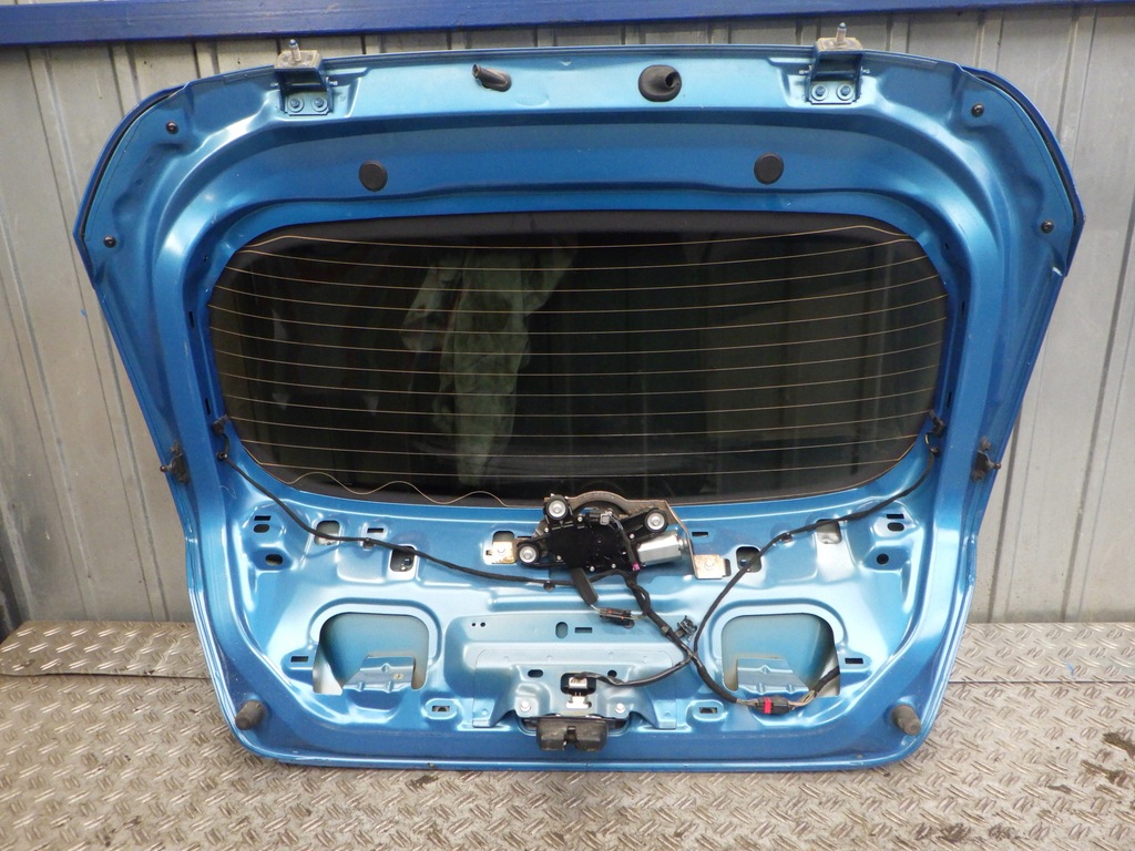 фото №8, Ford fiesta mk7 кришка багажника багажника комплектна