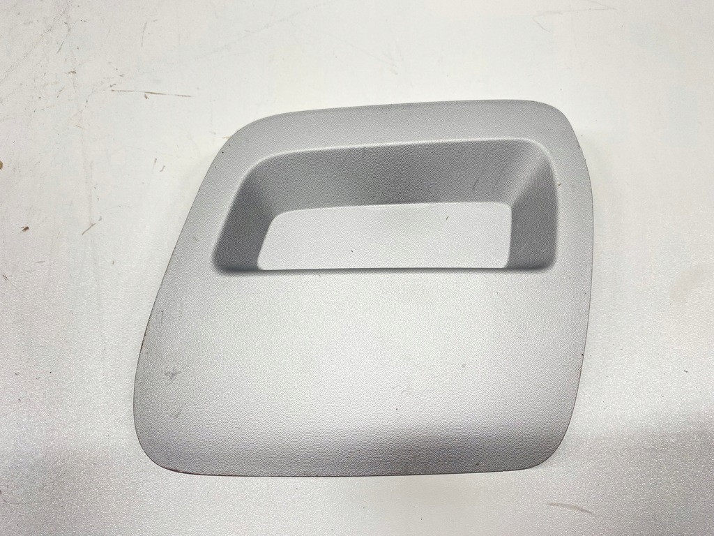 фото №1, Кришка заглушка фаркоп бампера перед права dacia duster 2 ii 2017-