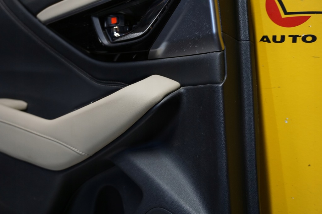 Subaru outback 2022 2023 2024 обшивка дверь обивка задний  левый америка с Разборки