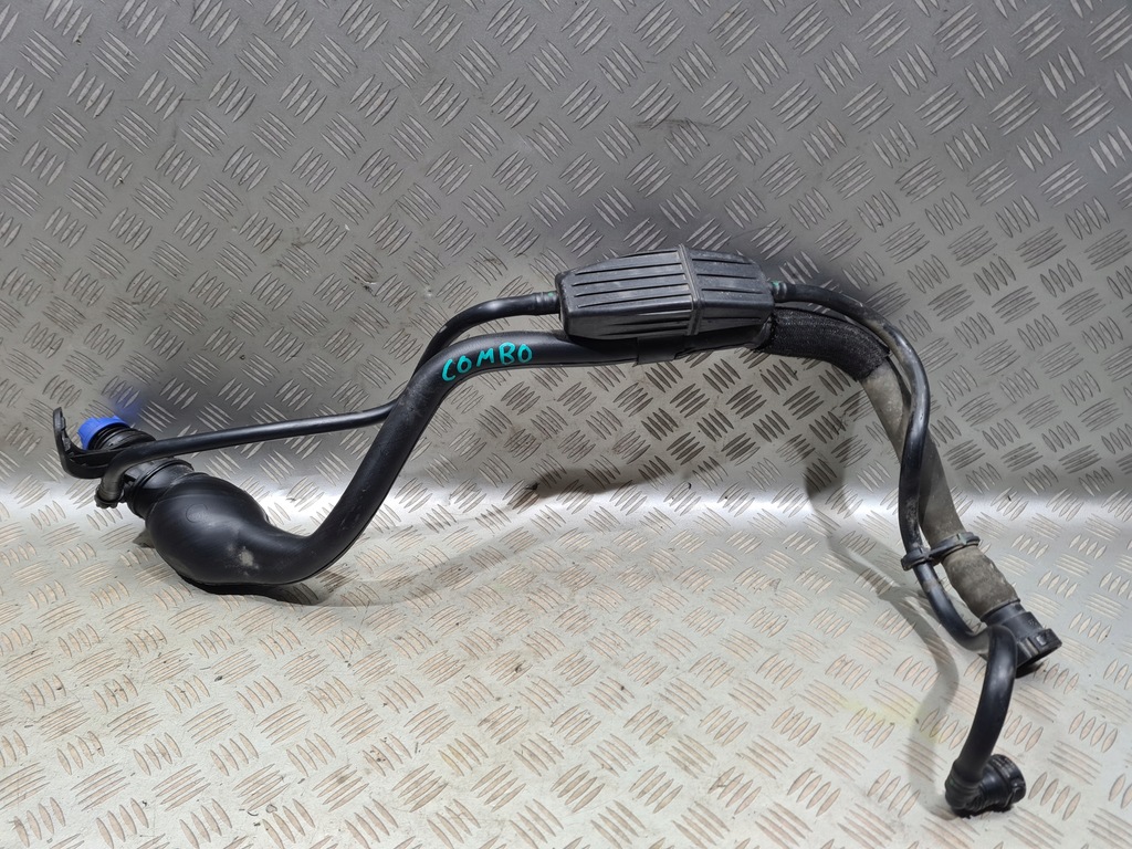 фото №1, Заливна горловина кришка adblue opel combo e berlingo iv rifter