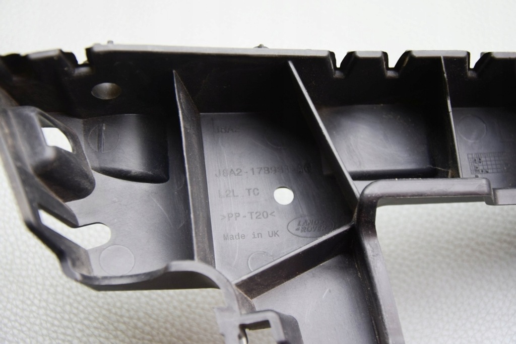 фото №12, Левый направляющая заднего бампера land rover range rover velar l560