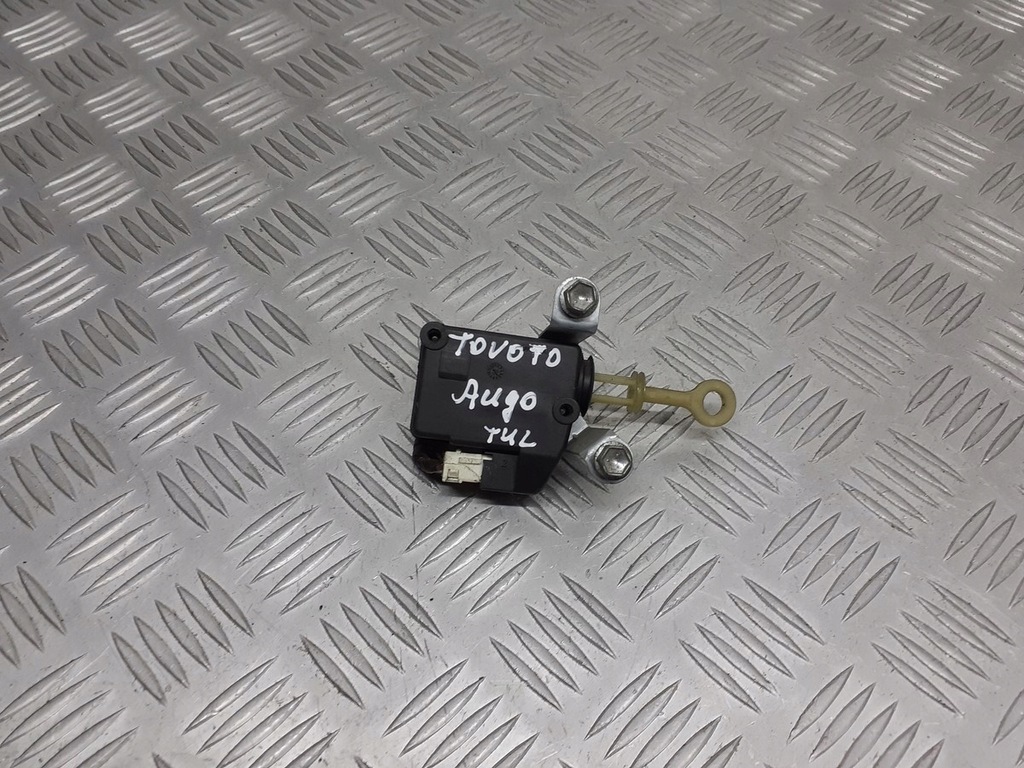 фото №1, Привід кришка заливної toyota aygo