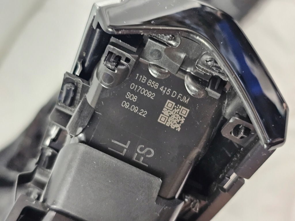 фото №15, Молдинг dekor защита консоли панели решётка обдув vw id4 id.4 id5 id.5 led