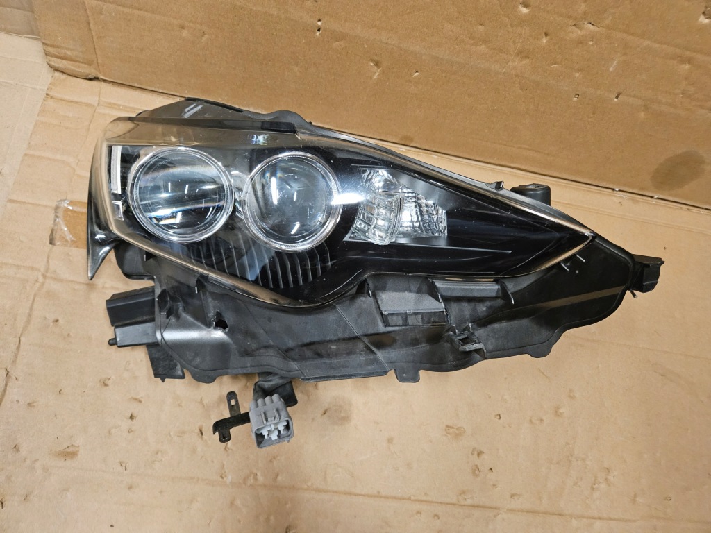 Купить Lexus is 3 2013-2016 200t 300h full led правый фара фара