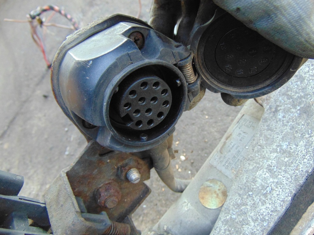 фото №6, Audi a4 b6 b7 kombi sedan hak буксировочный wpinany съемный alko модуль