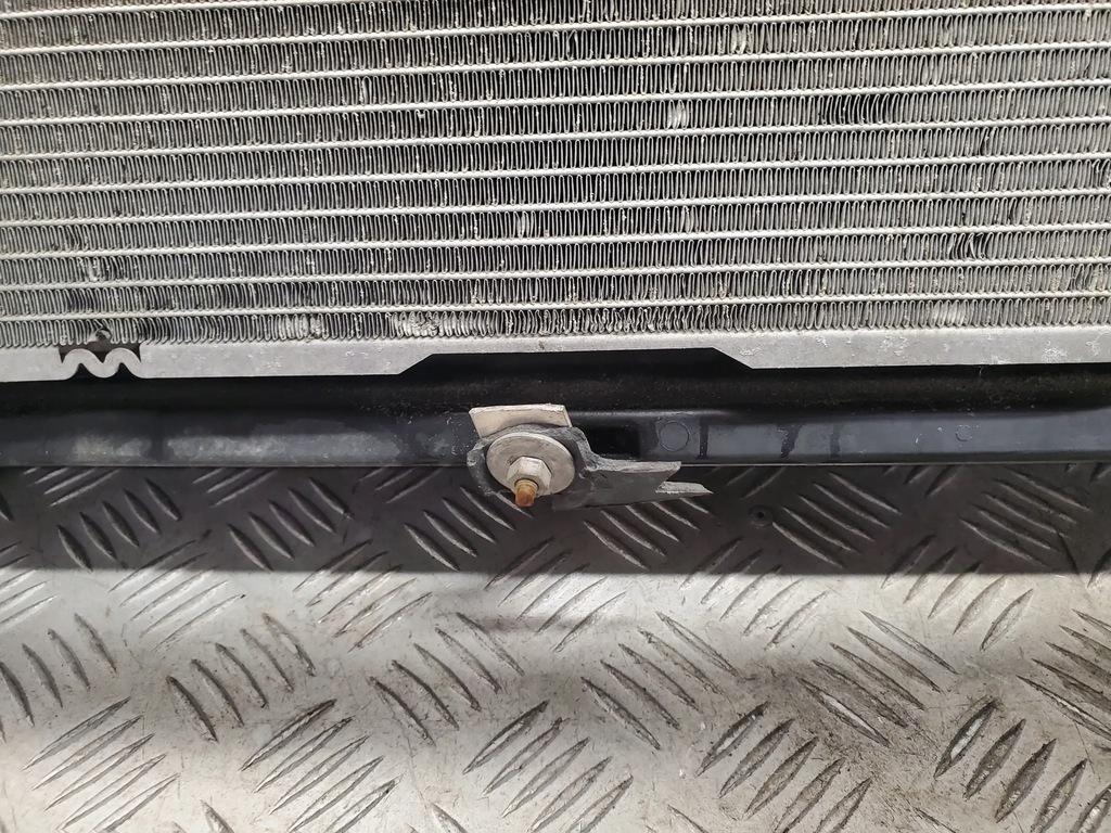 фото №11, Audi a6 s6 c7 4g 4g0807113a с передний радиатор wody