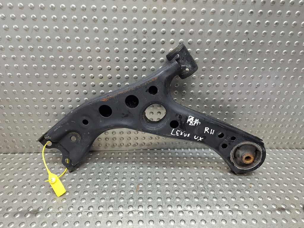 фото №1, Рычаг правый перед lexus ux 18-