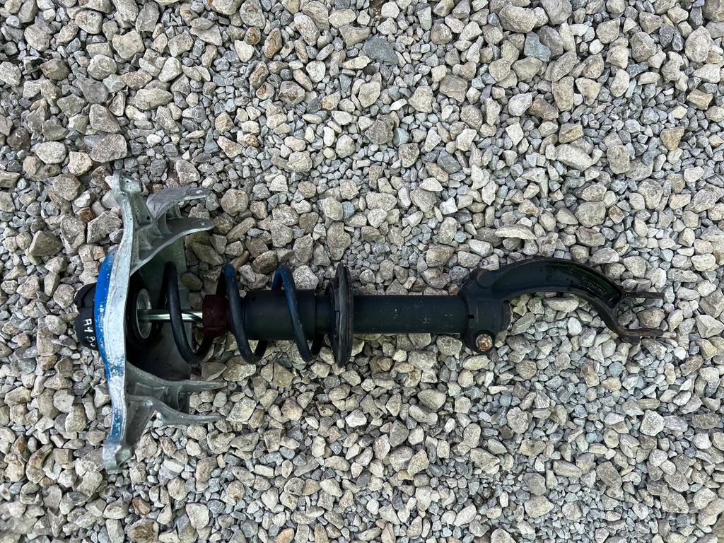 фото №1, Audi a4 b8 a5 амортизатор перед правий 2.0 tdi