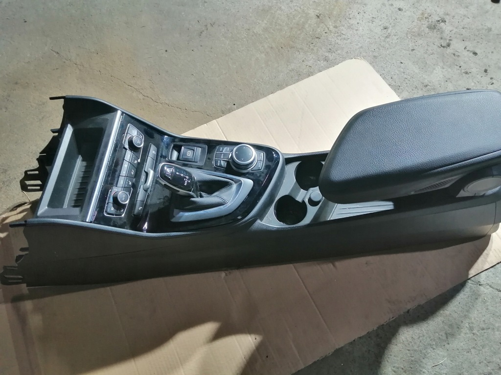 фото №6, Bmw 2 f46 gran tourer панель управление