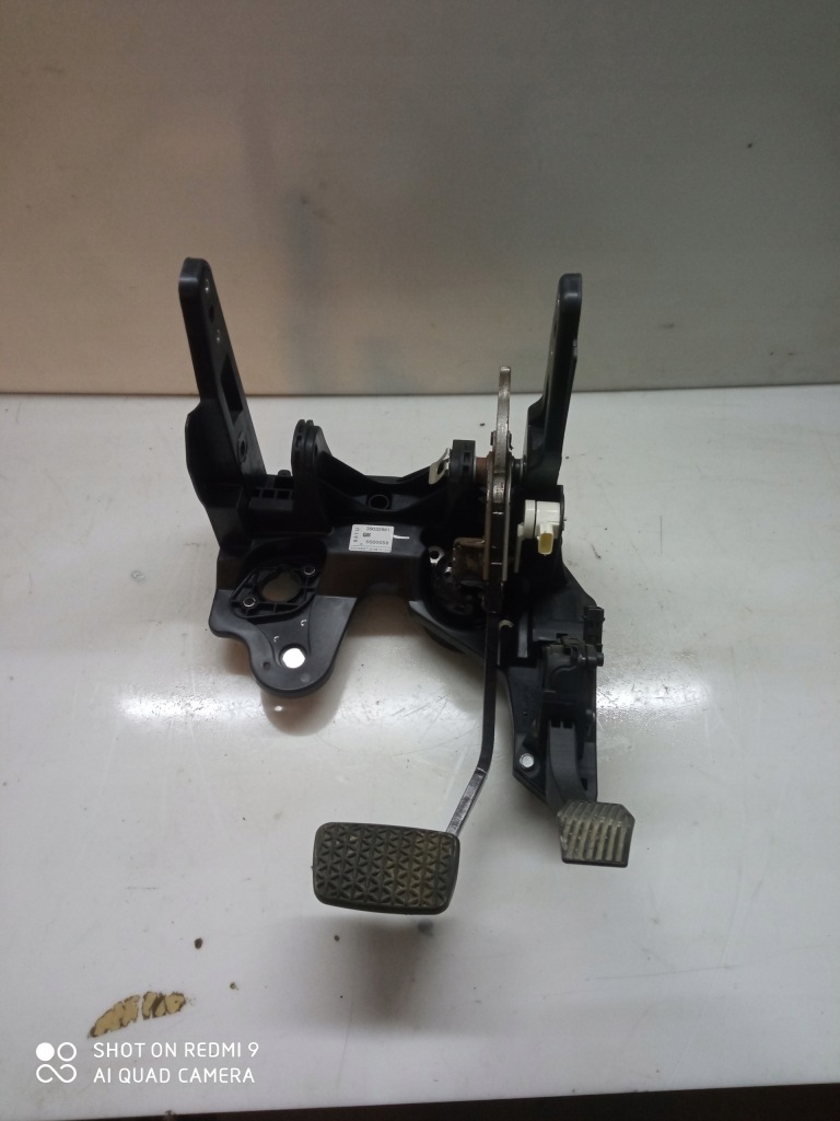 фото №1, Педаль opel zafira c автоматическая коробка передач 39032861