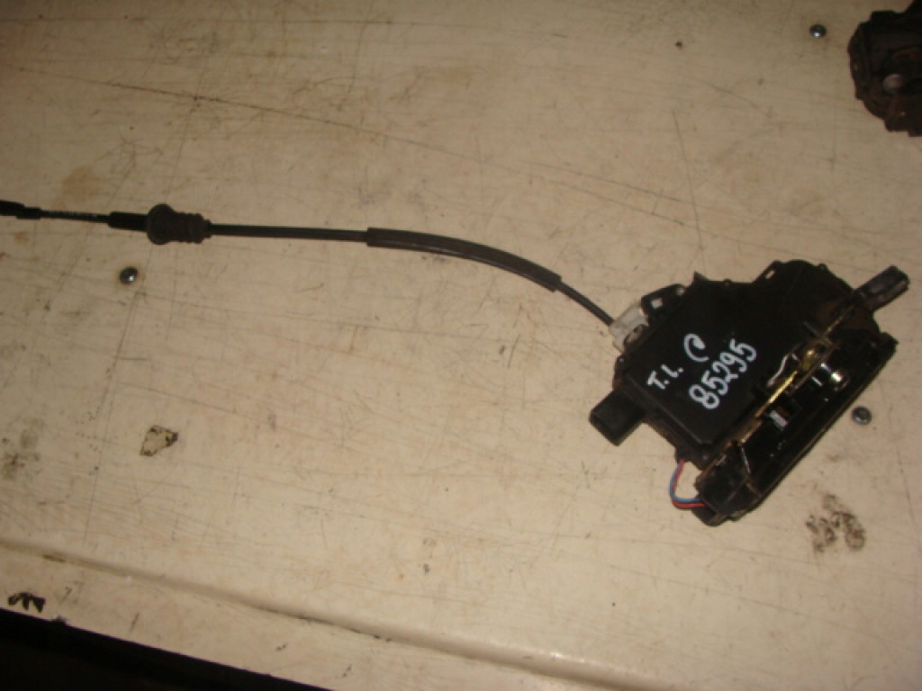 Купить Замок задний  левый volkswagen bora