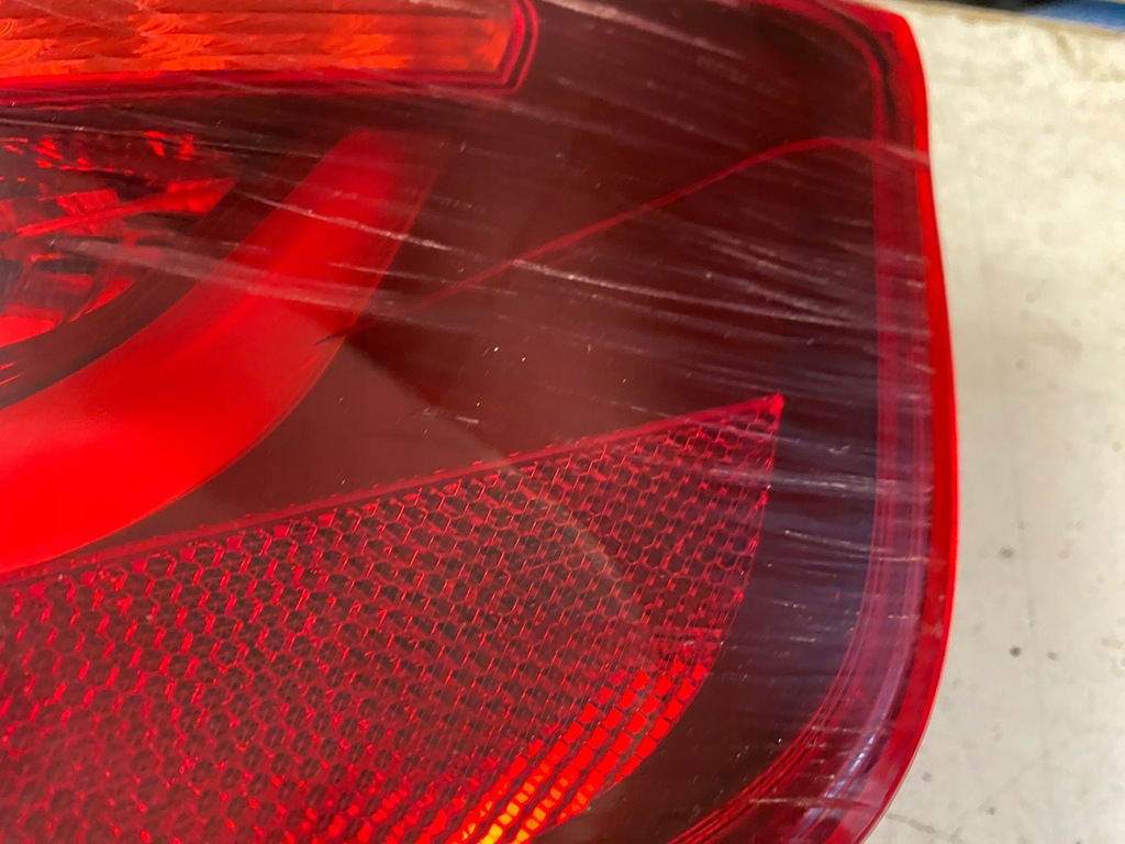 фото №7, Audi a3 8v sportback лампа правый задняя led 8v4945096d