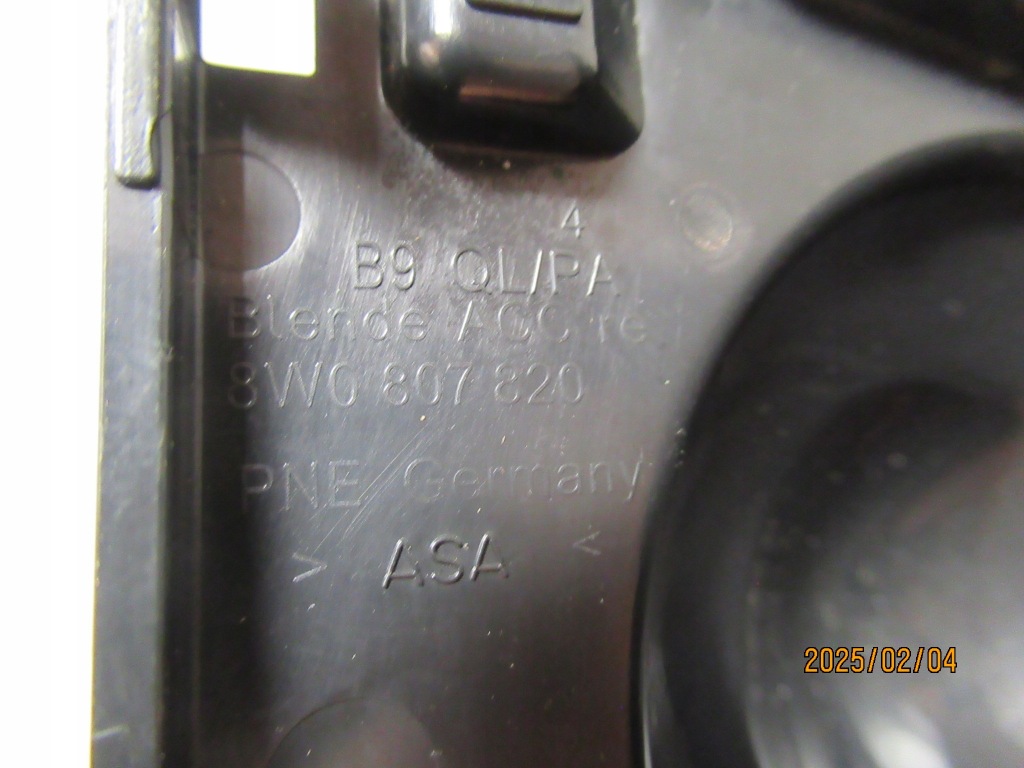 Решётка решётка  заглушка радара передняя перед левая audi a4 b9 8w0807819 Оригинал