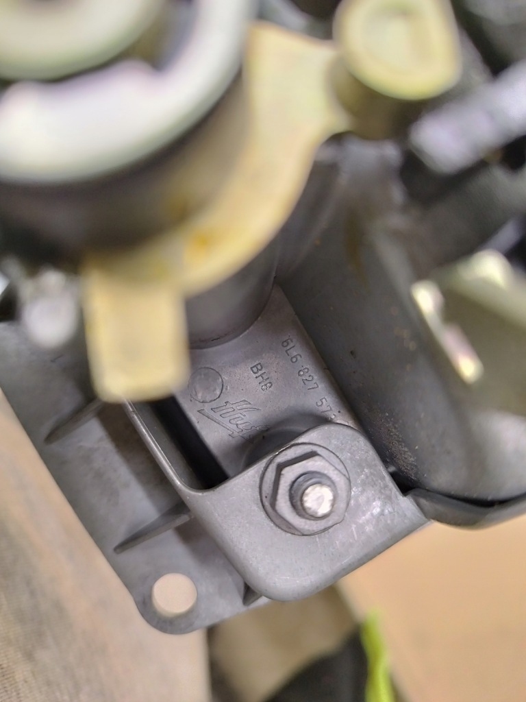 фото №10, Эмблема ручка + привод крышки багажника seat ibiza iii lift 2006-2009