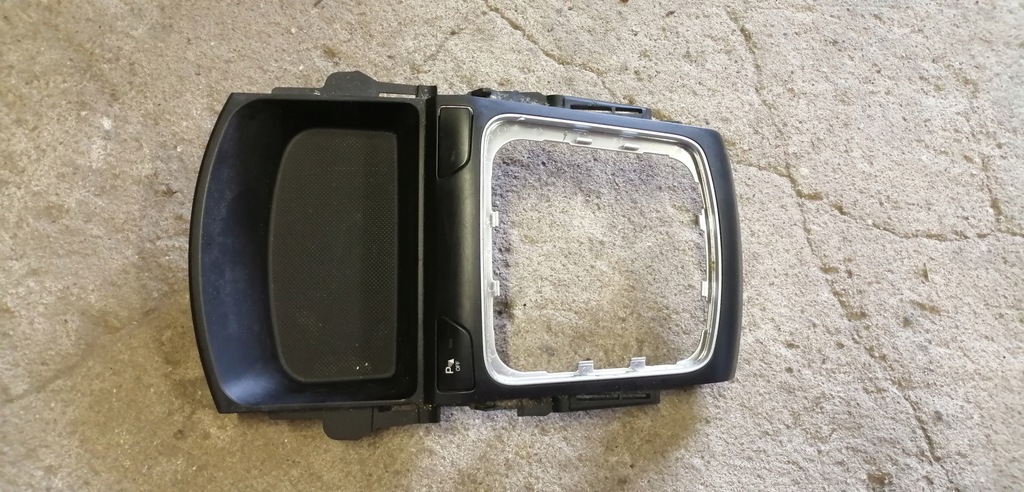 фото №1, Hyundai i30 ii бардачок полка