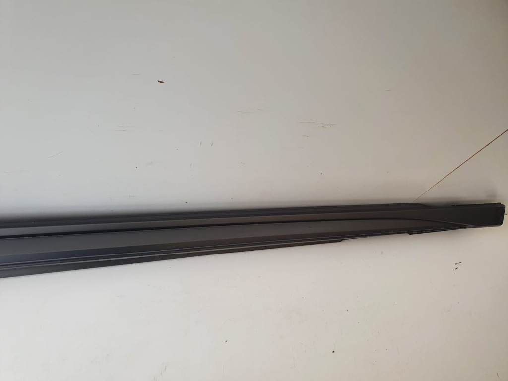 фото №1, Audi a6 c8 allroad kombi молдинг поріг права