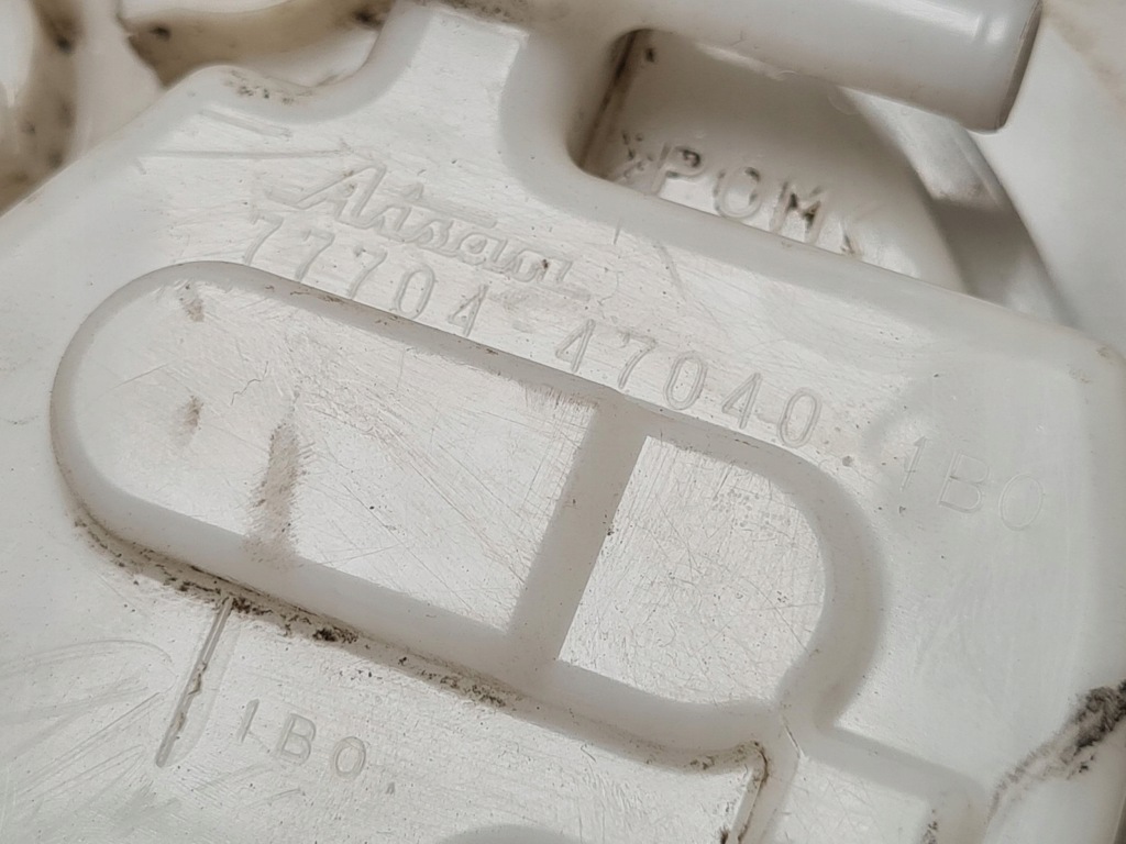 фото №7, 2011 lexus ct 200h насос пального 7770447040