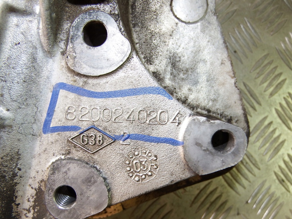 фото №4, Кронштейн насоса впрыскная renault laguna ii trafic megane ii scenic 1.9dci