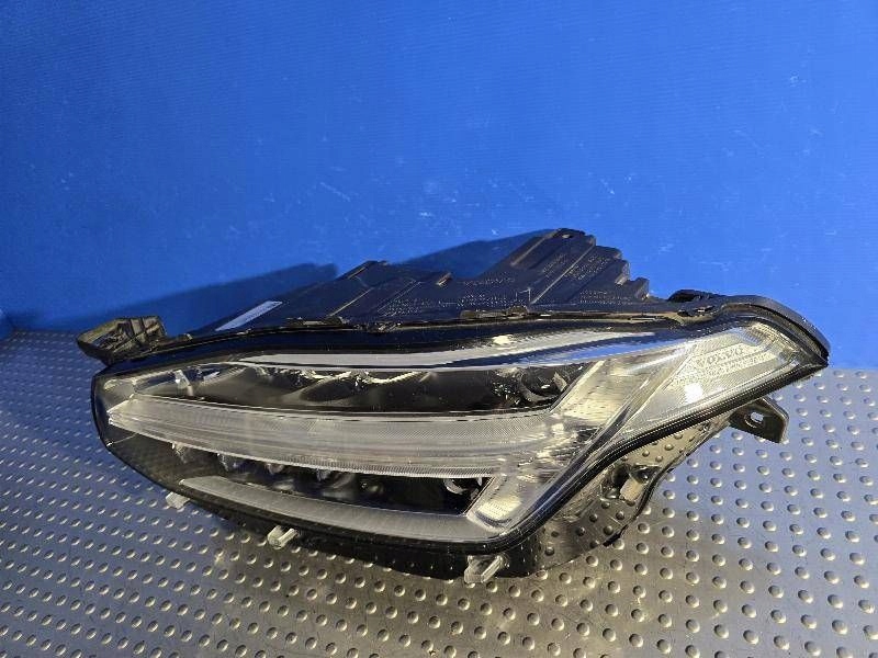 Volvo xc90 2 рестайлинг  19- full led 32228296 фара передняя перед левая с Разборки