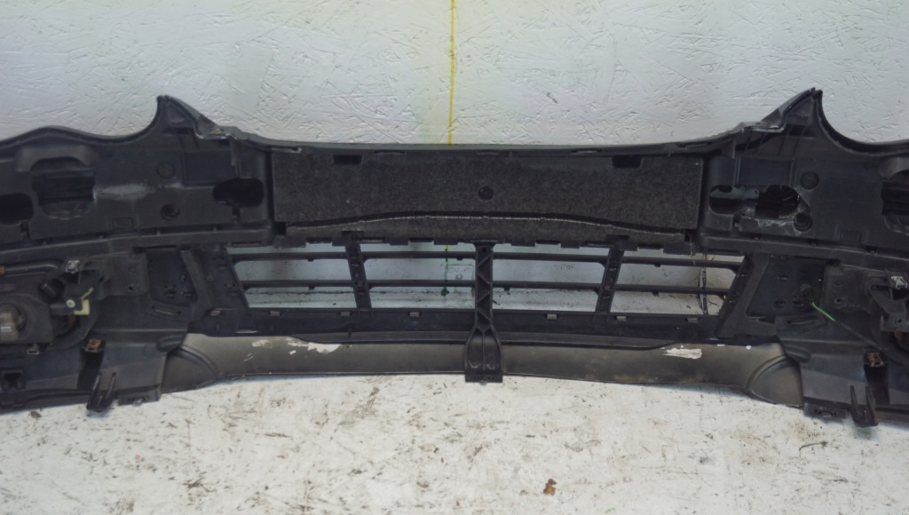 Бампер перед mercedes c w203 рестайлинг  седан универсал Доставка