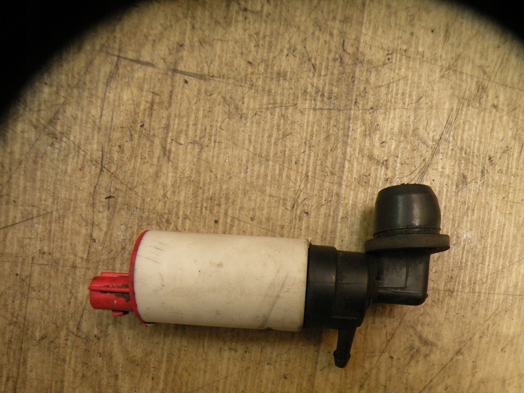 фото №5, Volvo v40 97-03 помпа моторчик распылителя