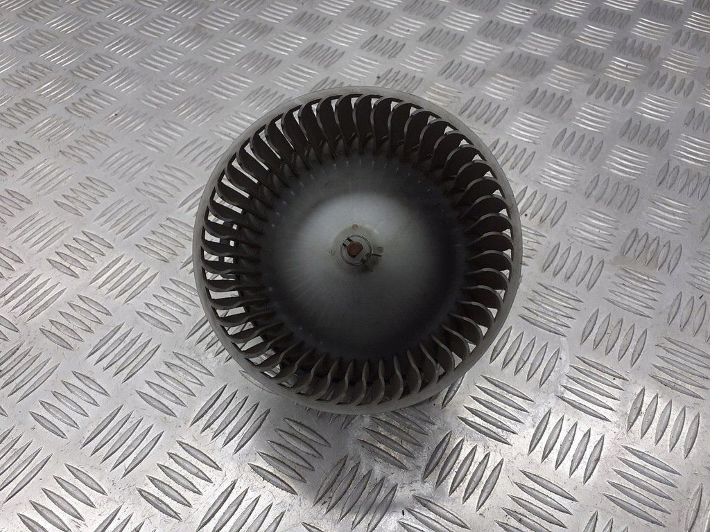 фото №1, Вентилятор обдув mazda 3 bk 894000-0270