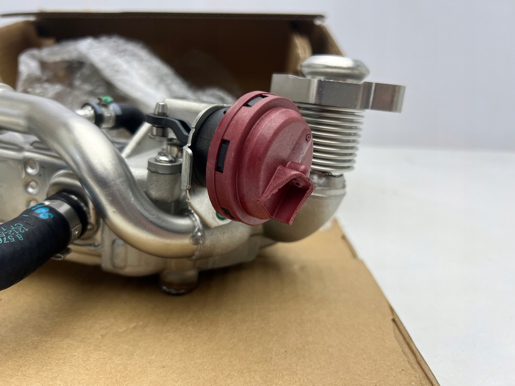 фото №5, Bmw g01 g02 g11 g12 g30 g31 g32 радиатор выхлопных газов клапан egr оригинал nowa n