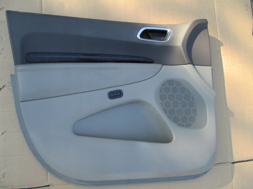 фото №7, Dodge durango iii 11 обшивка w двері перед передні