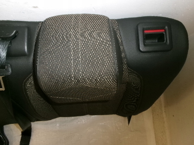 фото №8, Ds3 crossback заднее сиденье задняя полукожа спинка подголовник подголовники