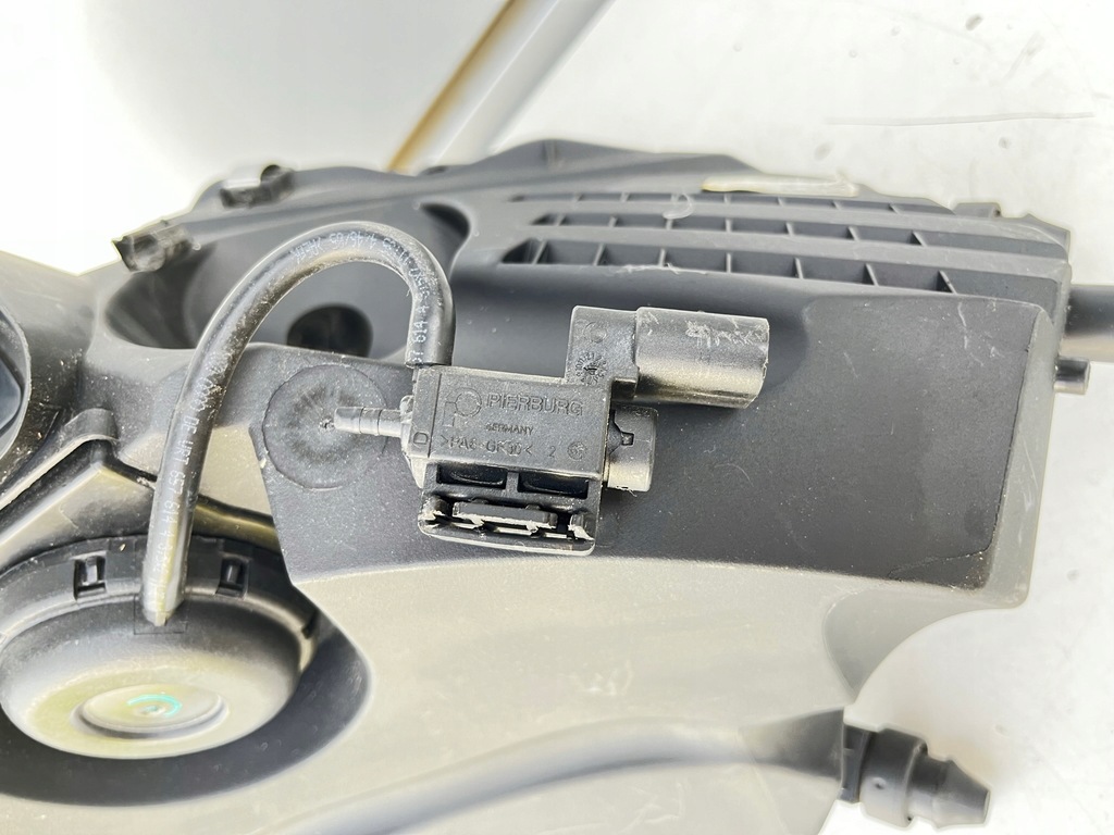 фото №5, Корпус фильтра воздуха audi a4 b8 a5 q5 audi оригинальный номер 059133835e