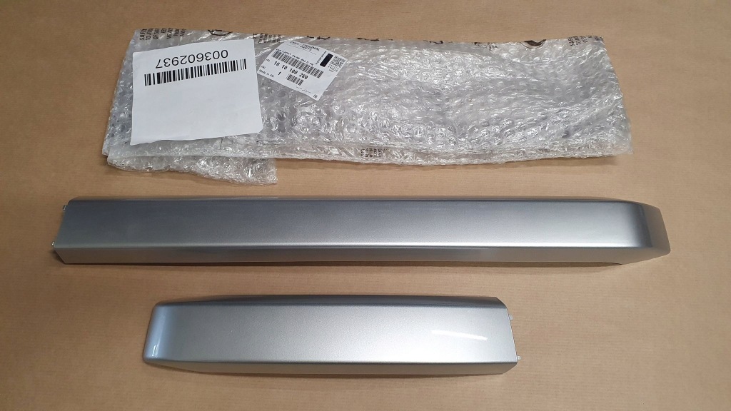 фото №1, Накладка рейлінг правий задня 1610100280 peugeot 2008 оригінал