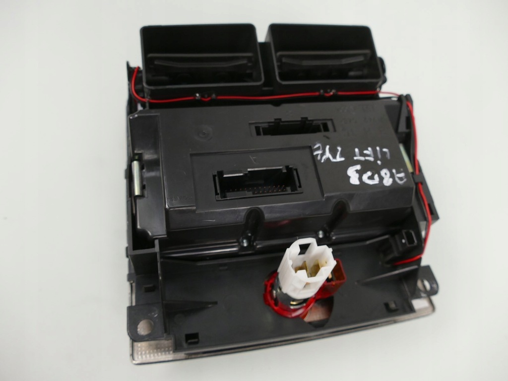 фото №9, Audi a8 d3 панель решітка обдув керування кондиціонера 4e0819203b