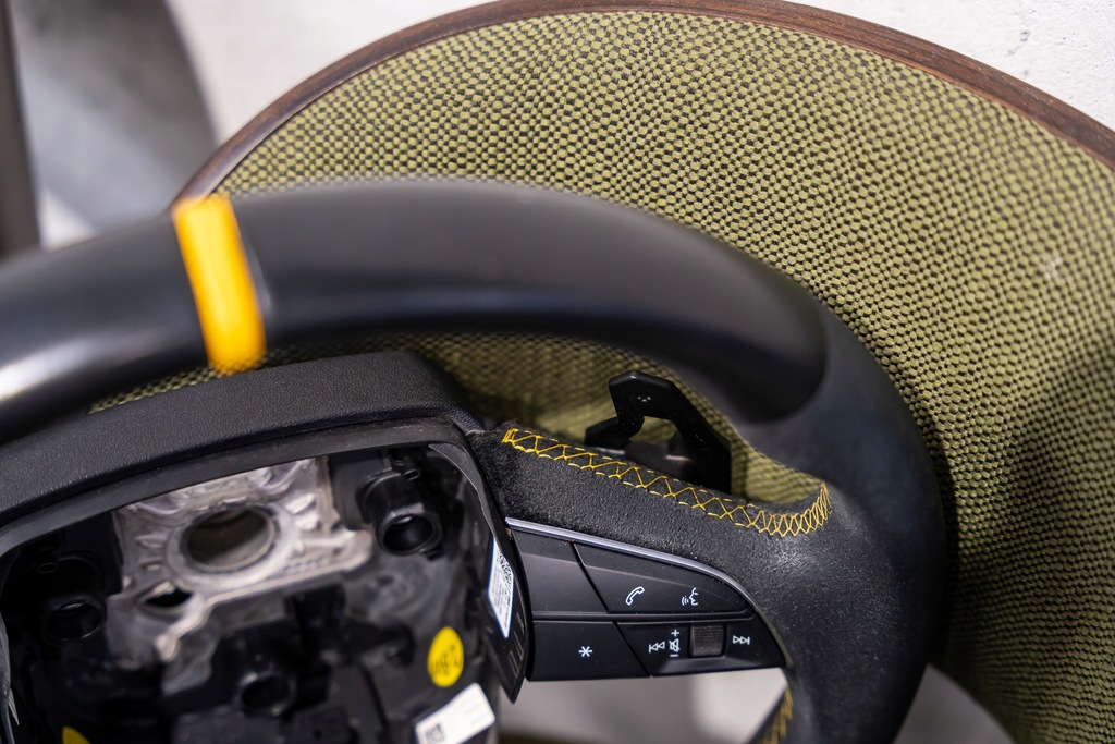 фото №10, Оригінальна повітропровід lamborghini urus повітропровід пелюстки перемикання оригінал 2018 -