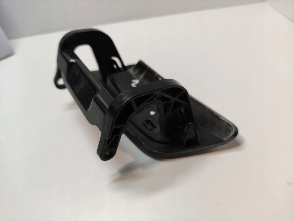 Audi a6 c8 заглушка распылителя лампы правый перед 4k0807788b Киев