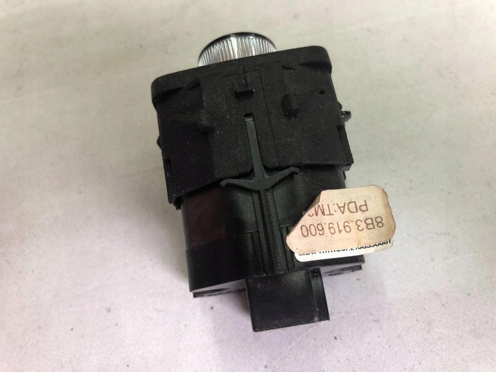 фото №2, Audi a6 s6 c8 4k потенціометр радіо 8b3919600