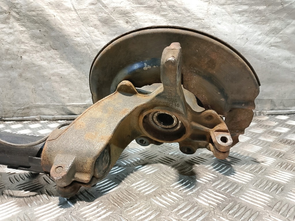 Амортизаторна стійка праві амортизатор + пружина + поворотний кулак ford focus mk3 1.6 tdci Зі Шроту