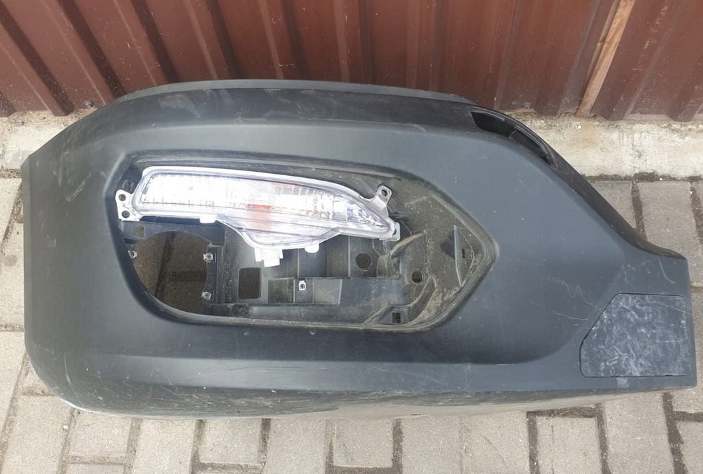 фото №1, Iveco daily iv 19-22 бампер перед правая часть