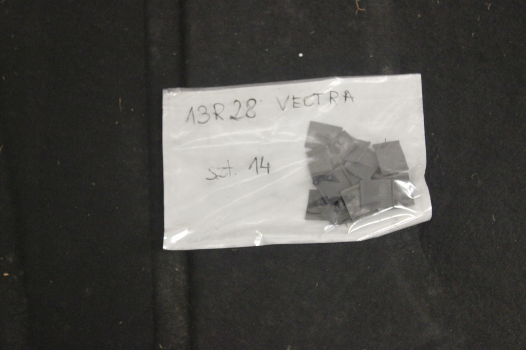 фото №6, Шумоизоляция капот + клипсы opel vecrta c lift hb 2007