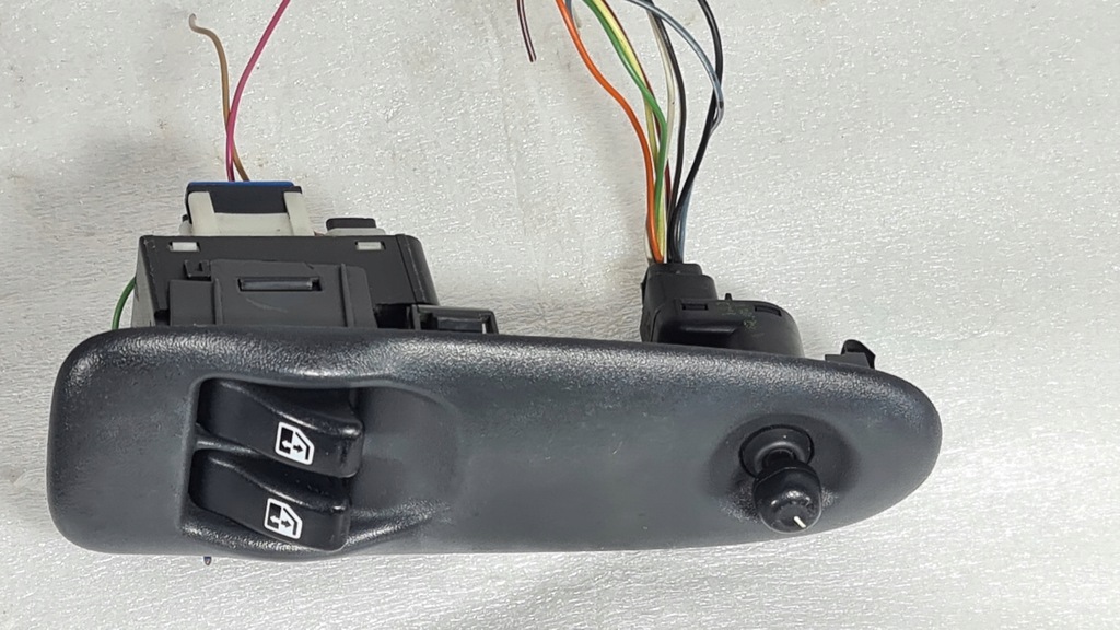 фото №8, Chevrolet trans sport 96-04r переключатель окон