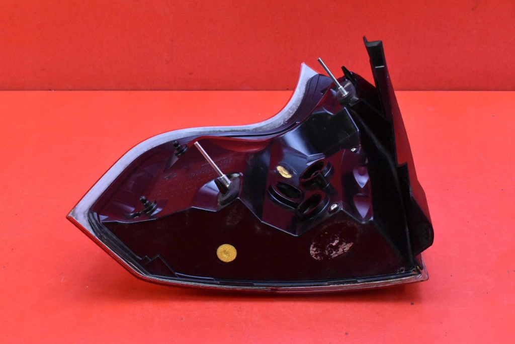 фото №6, Лампа правая задняя задняя volvo xc90 1 i 02-06