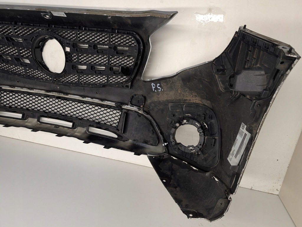 Бампер перед mercedes gla w156 рестайлінг  протитуманні фари 2017- Недорого