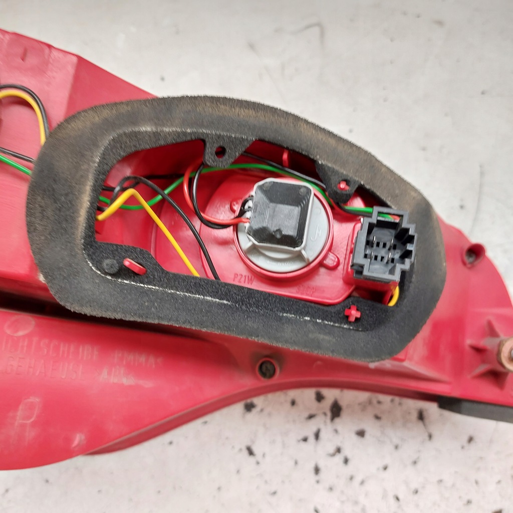 фото №15, Audi q7 usa лампа права задня 4l0945094a