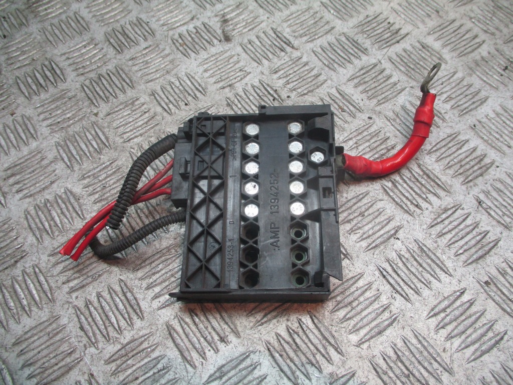 Купити Коробка запобіжників ford fiesta mk6 1394252