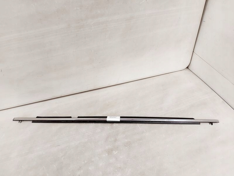 фото №1, Mazda 6 gj kombi молдинг двері правий задня ущільнювач