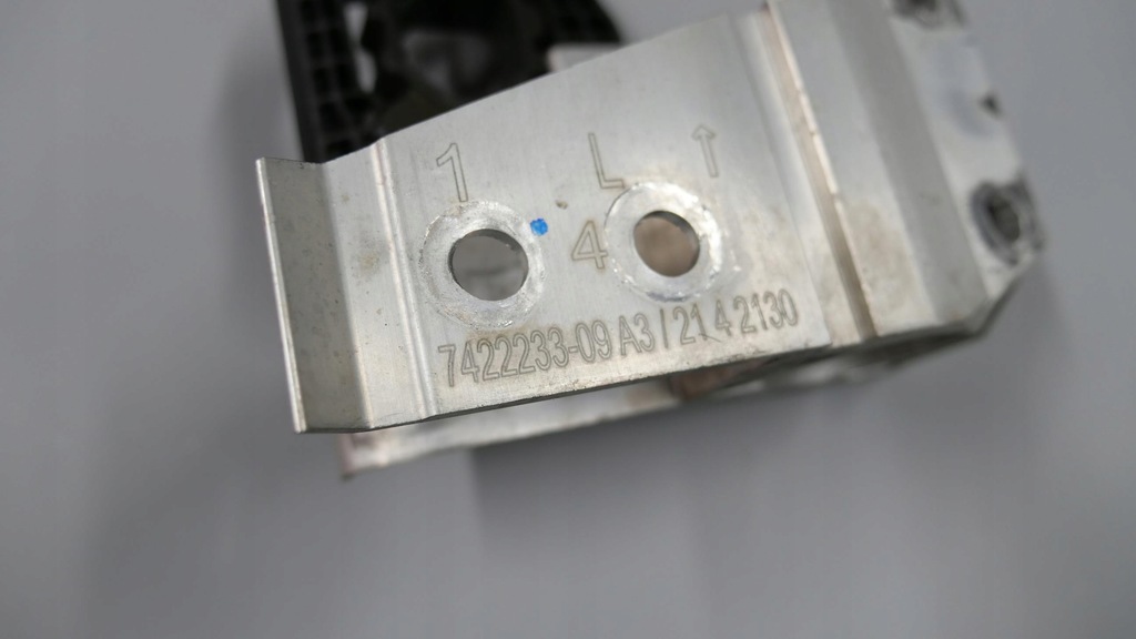 фото №8, Bmw g20 g21 адаптер кронштейн радиатора левый кронштейн 7422233 9895623