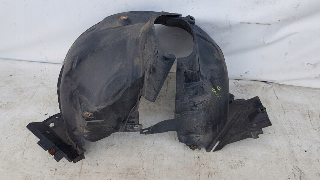 фото №1, Подкрылок правый перед mercedes w204